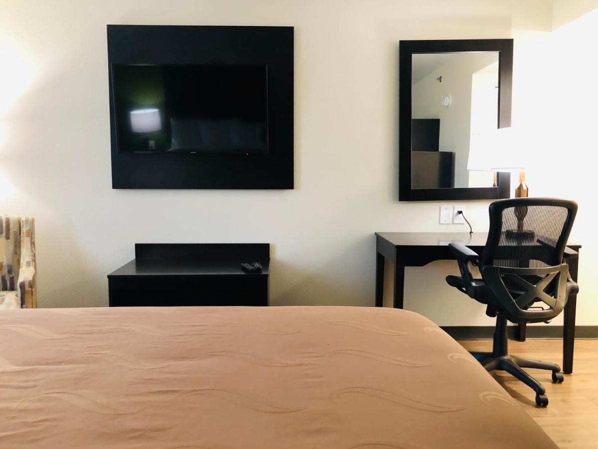Quality Inn & Suites Lake Charles South Buitenkant foto