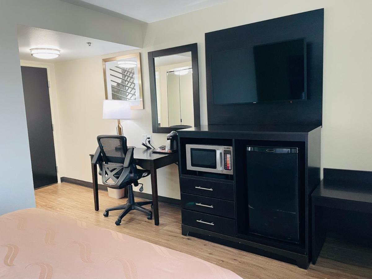 Quality Inn & Suites Lake Charles South Buitenkant foto