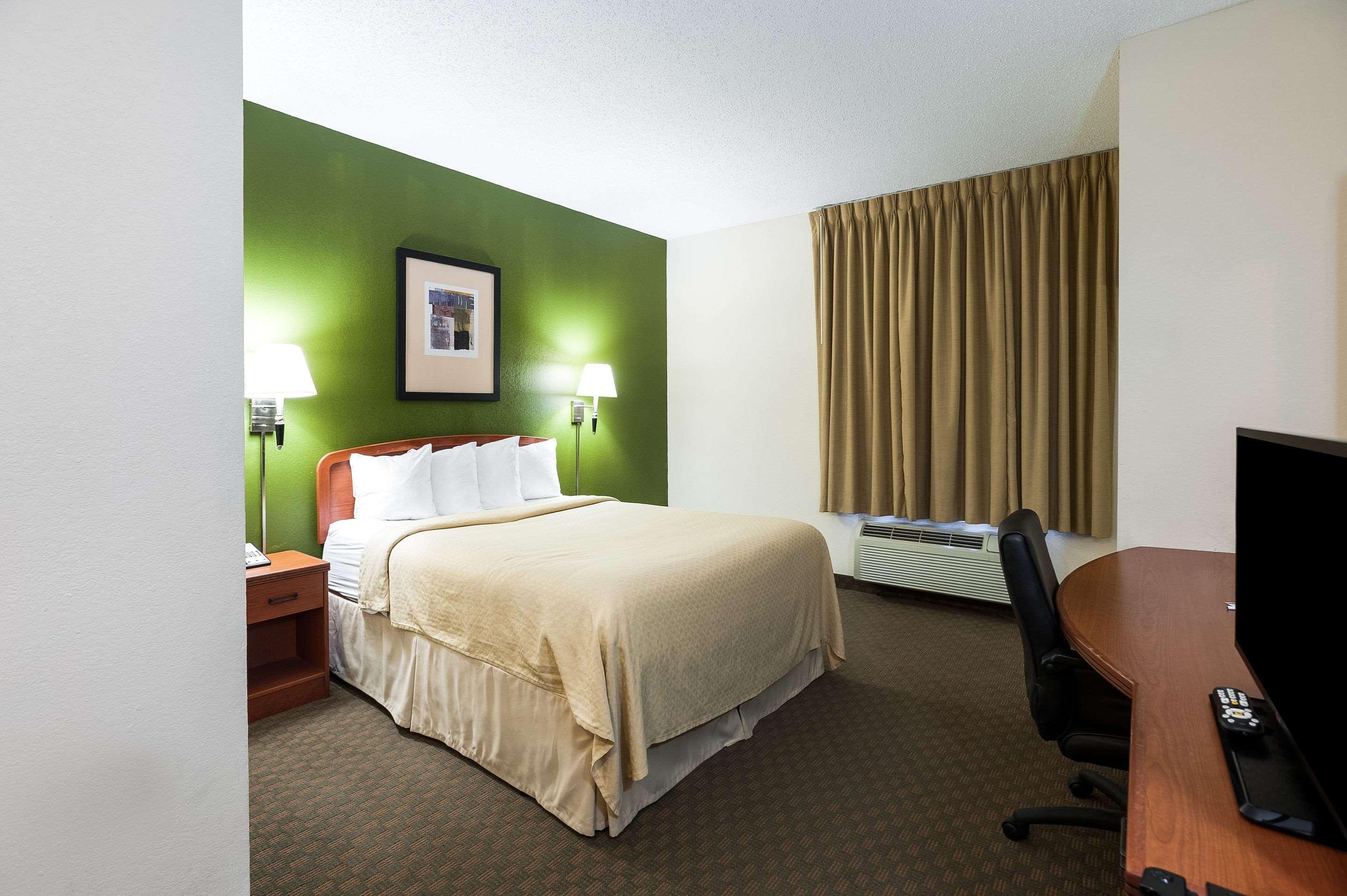 Quality Inn & Suites Lake Charles South Buitenkant foto