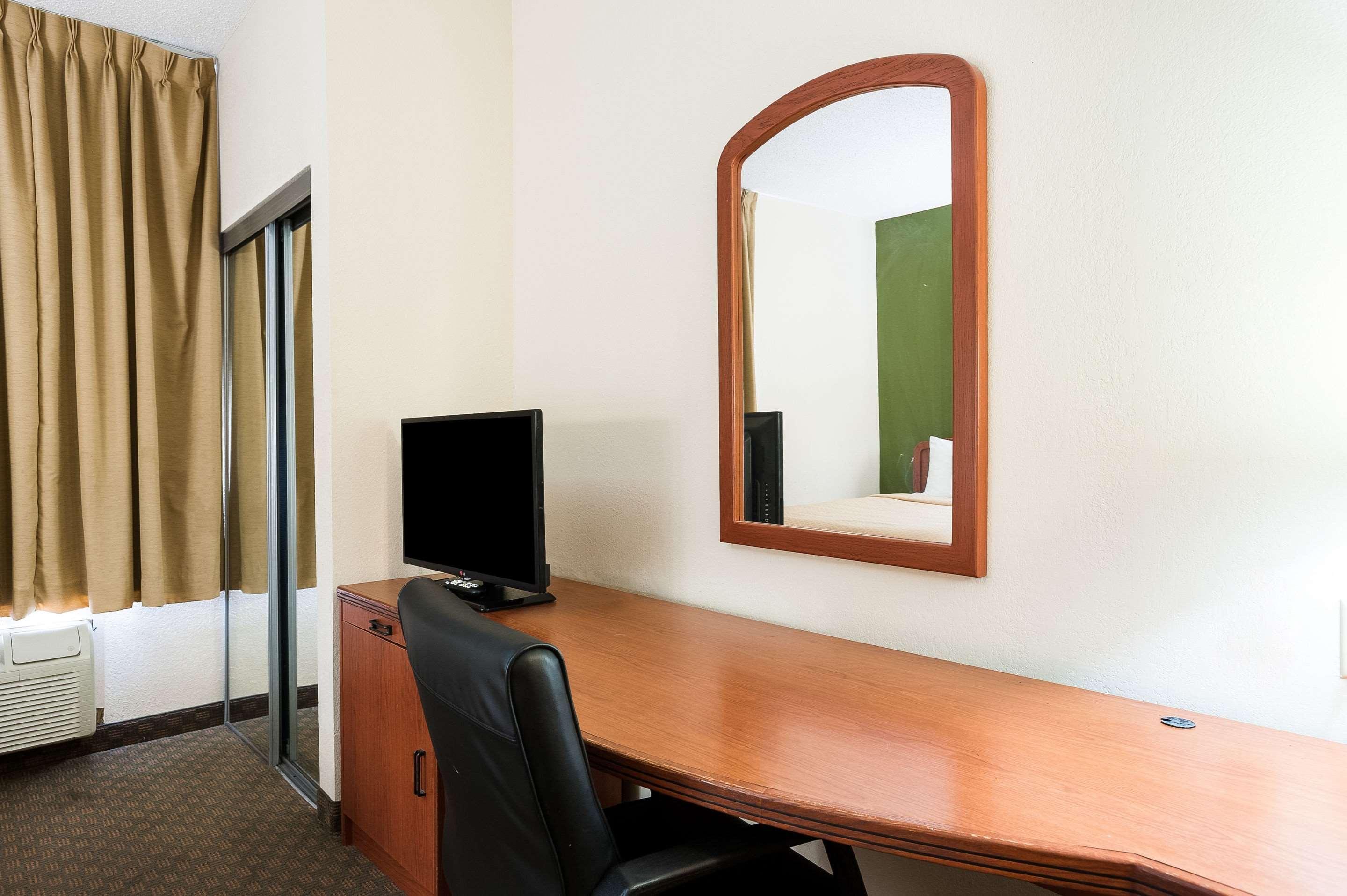 Quality Inn & Suites Lake Charles South Buitenkant foto