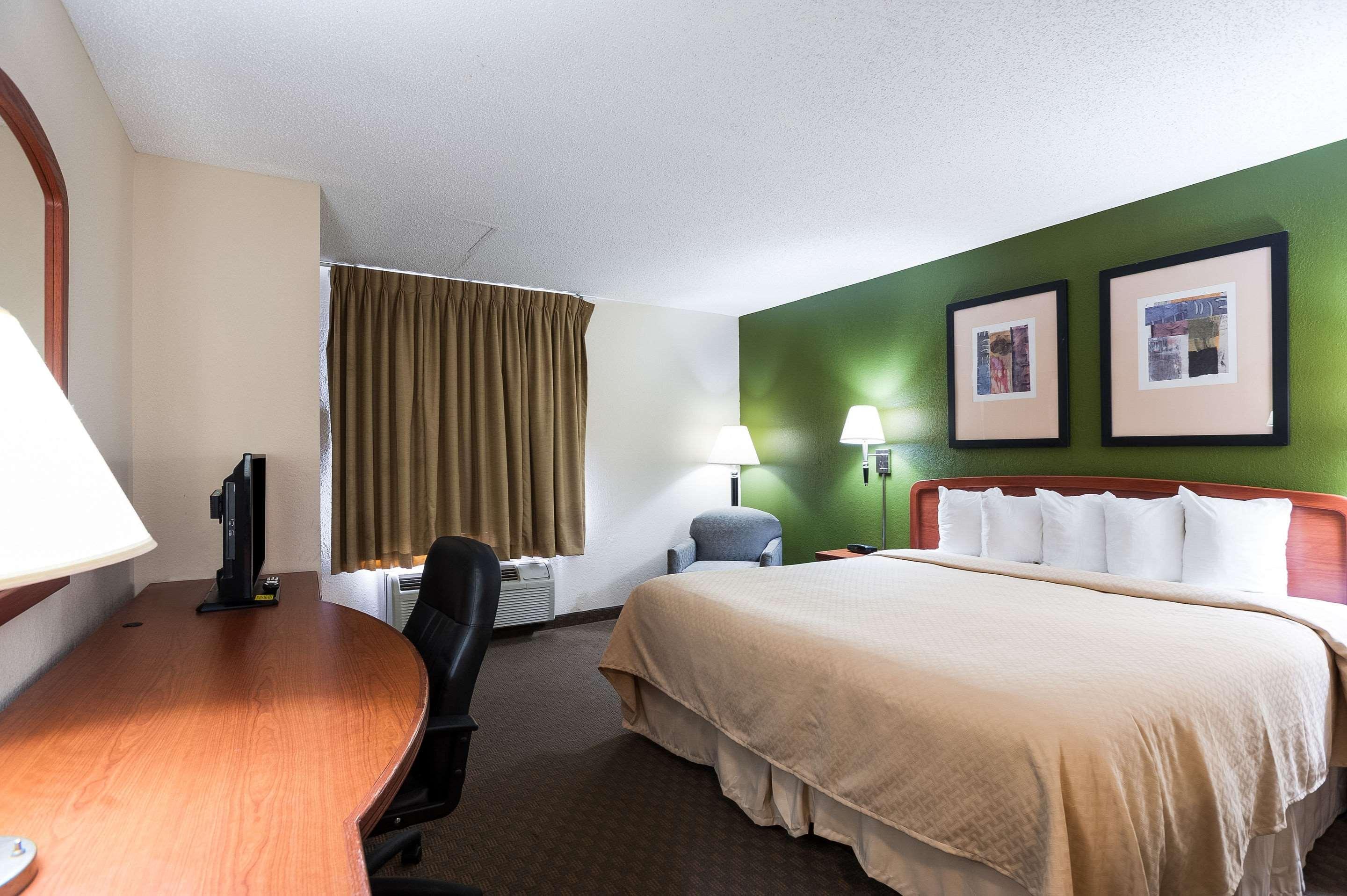 Quality Inn & Suites Lake Charles South Buitenkant foto