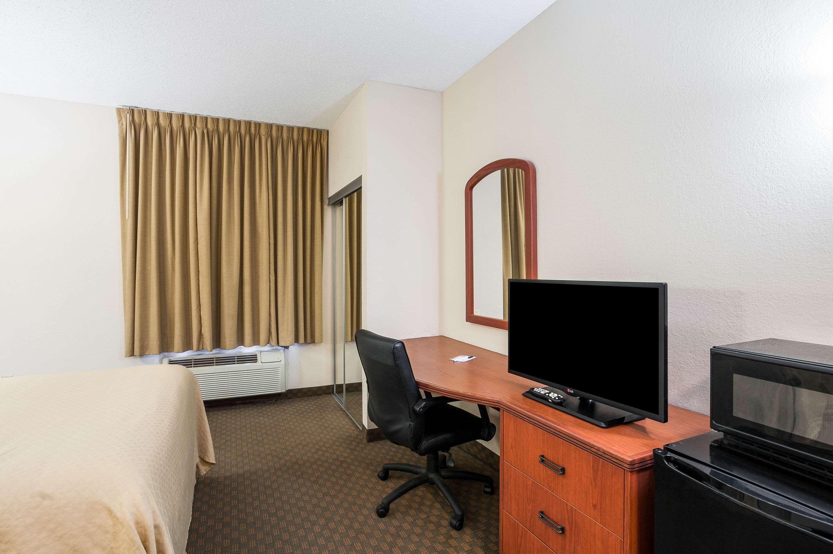 Quality Inn & Suites Lake Charles South Buitenkant foto