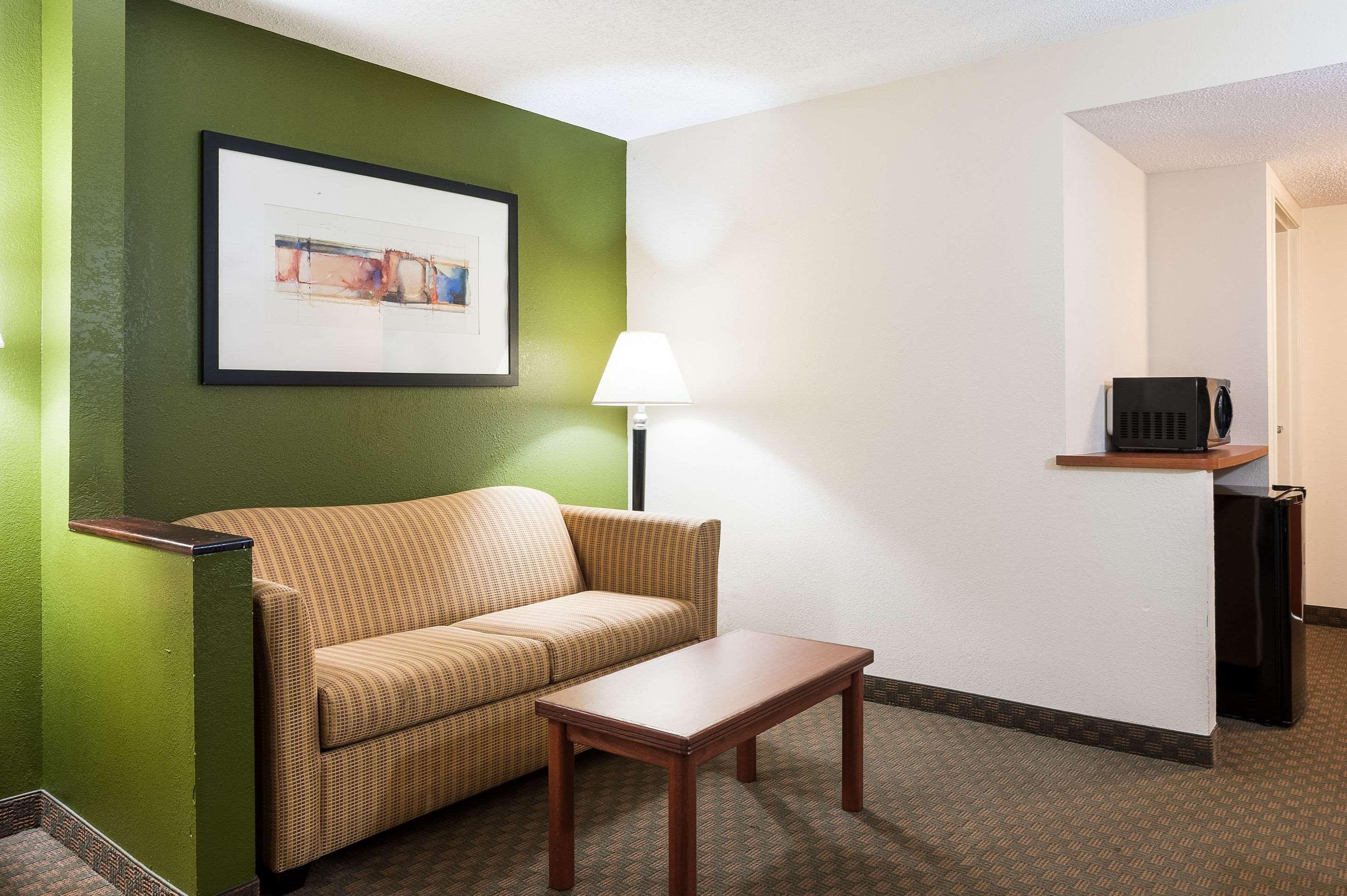Quality Inn & Suites Lake Charles South Buitenkant foto