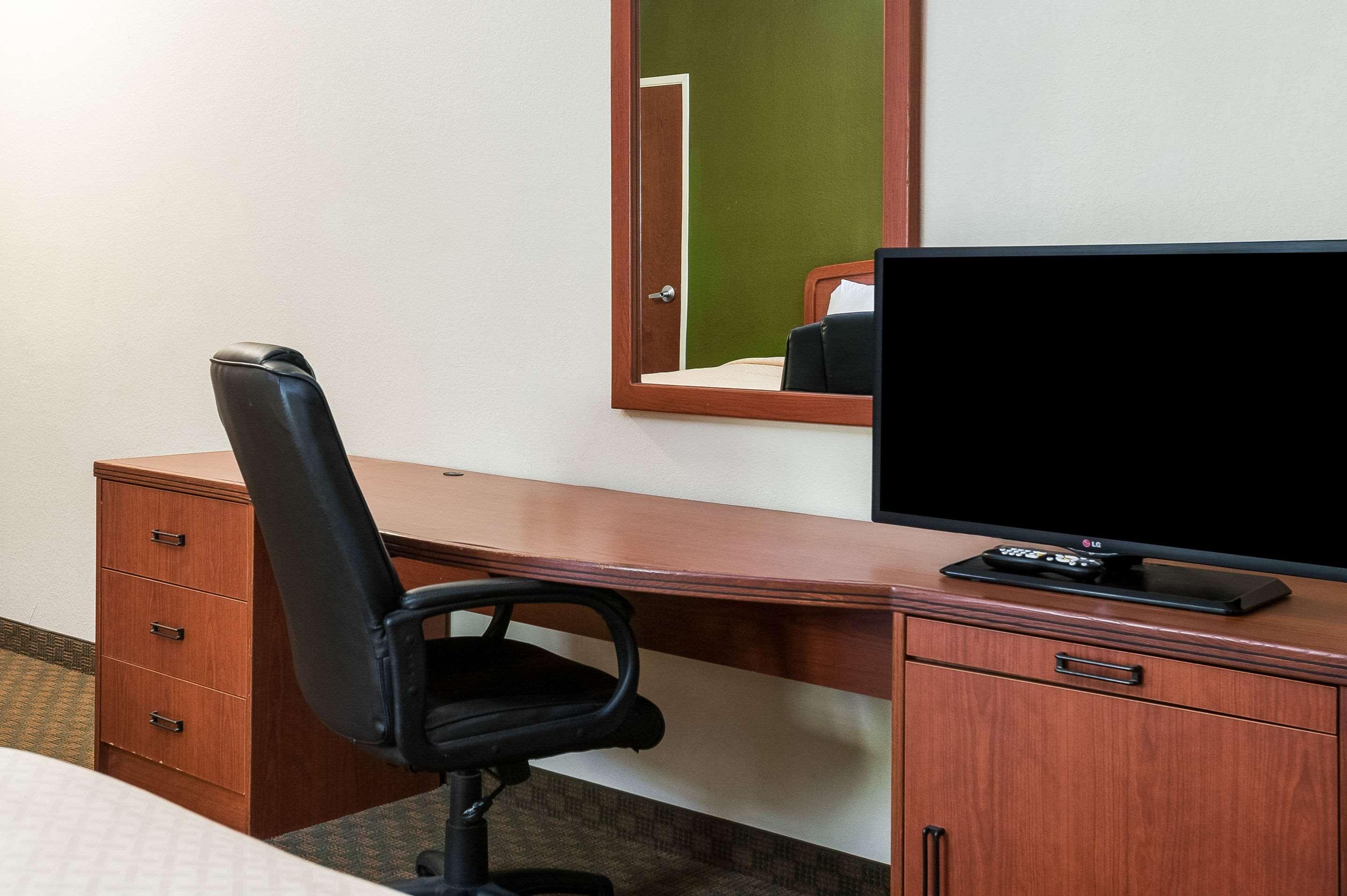 Quality Inn & Suites Lake Charles South Buitenkant foto