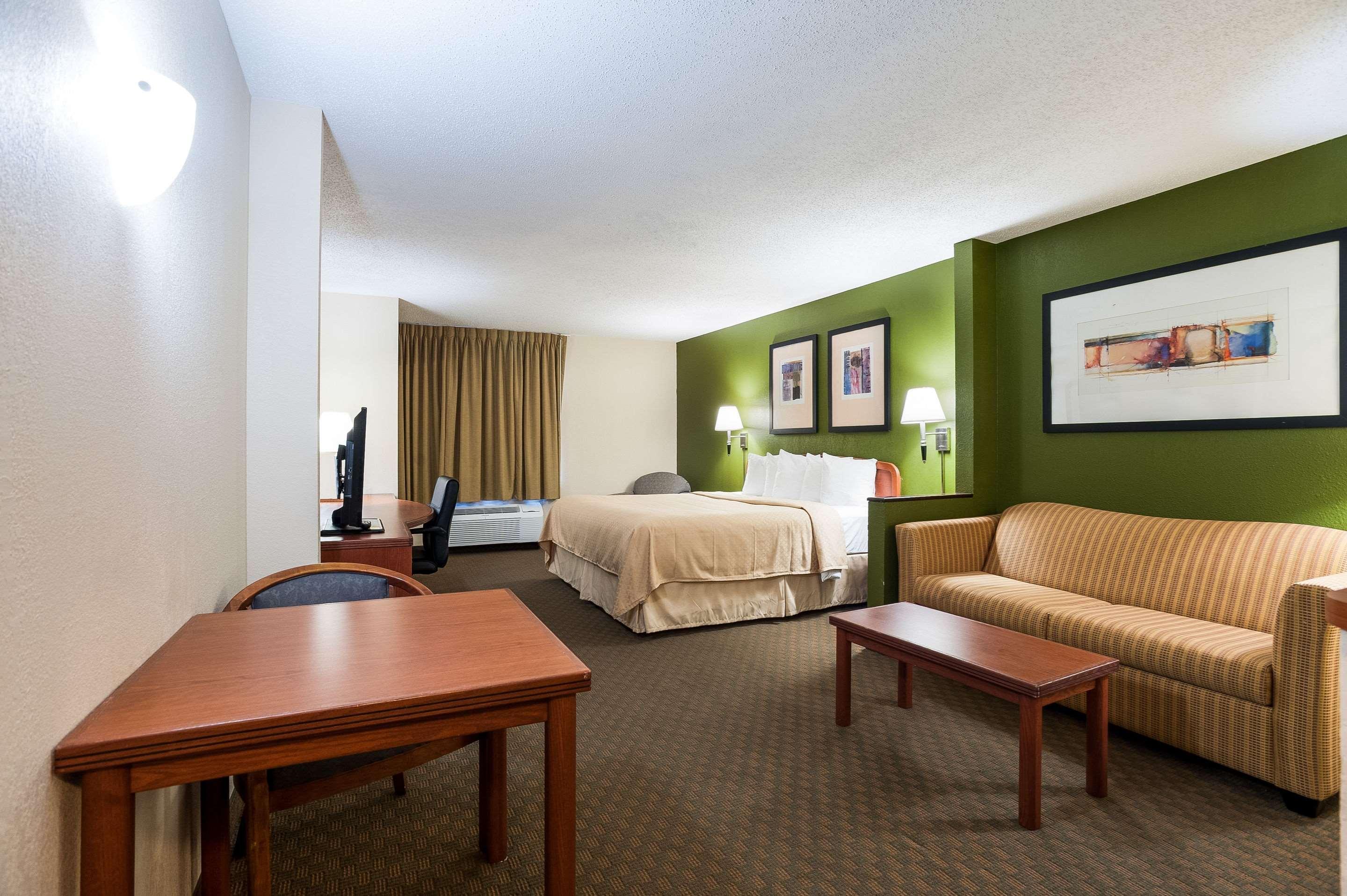 Quality Inn & Suites Lake Charles South Buitenkant foto
