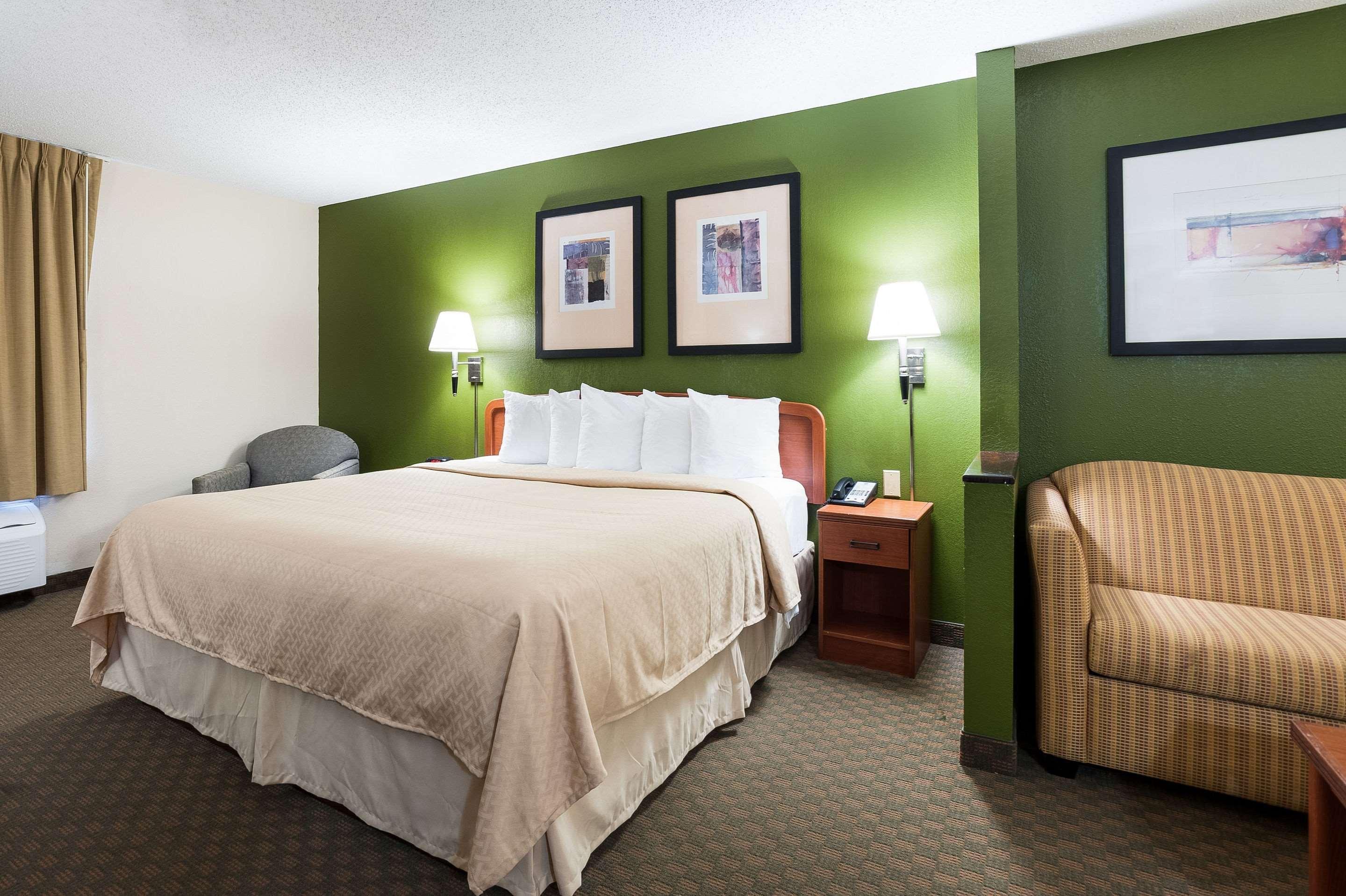 Quality Inn & Suites Lake Charles South Buitenkant foto