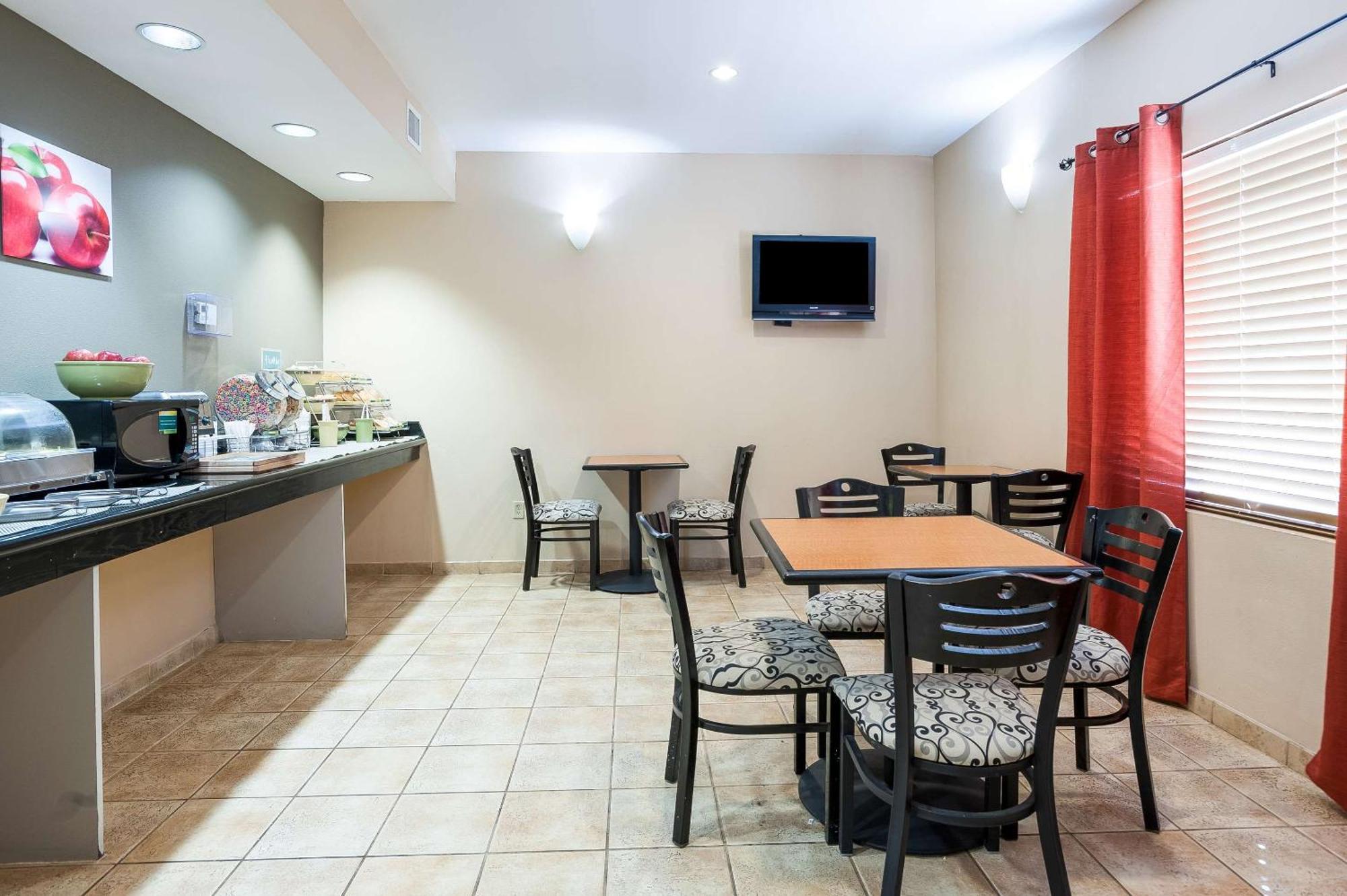 Quality Inn & Suites Lake Charles South Buitenkant foto