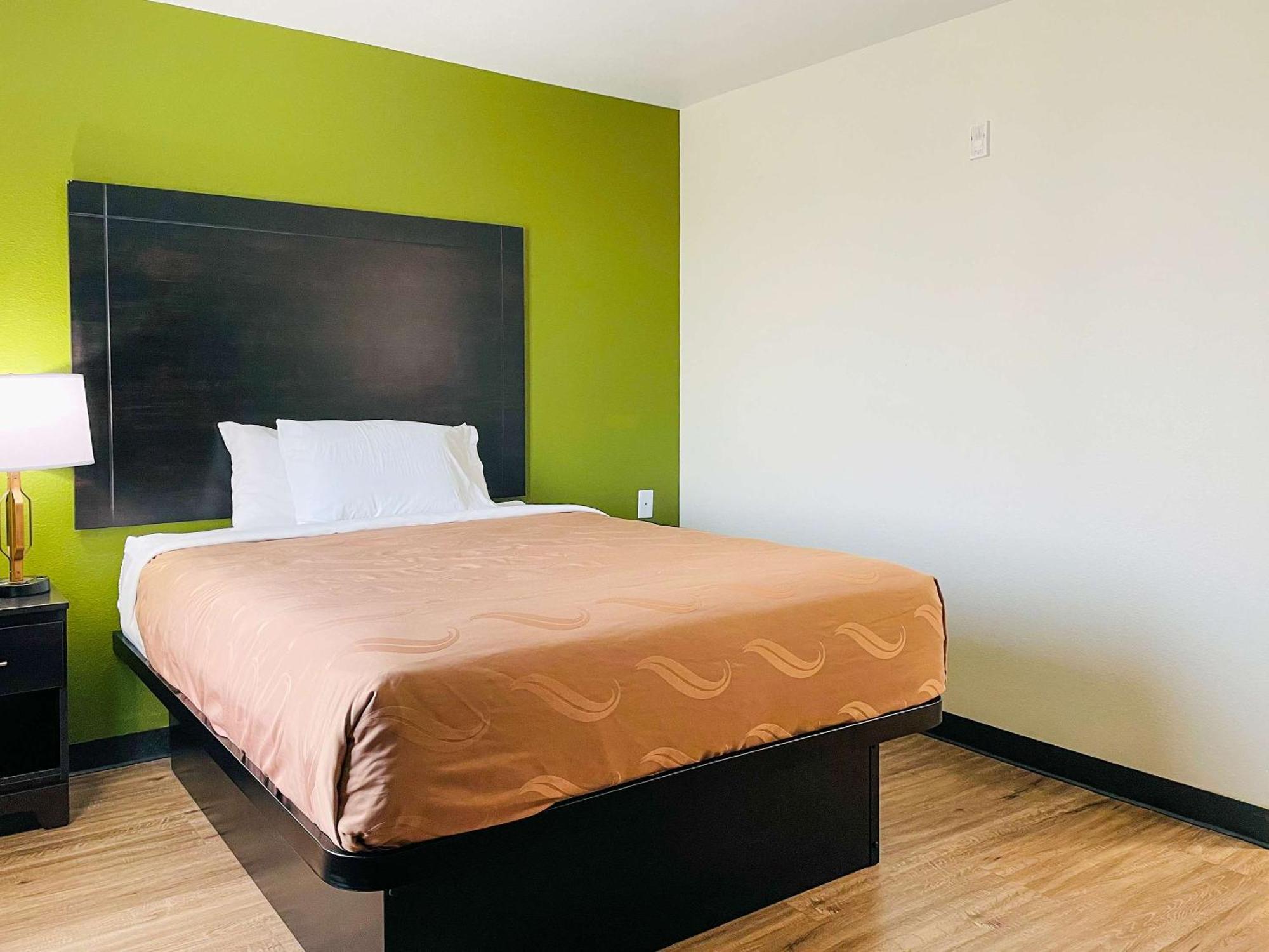 Quality Inn & Suites Lake Charles South Buitenkant foto